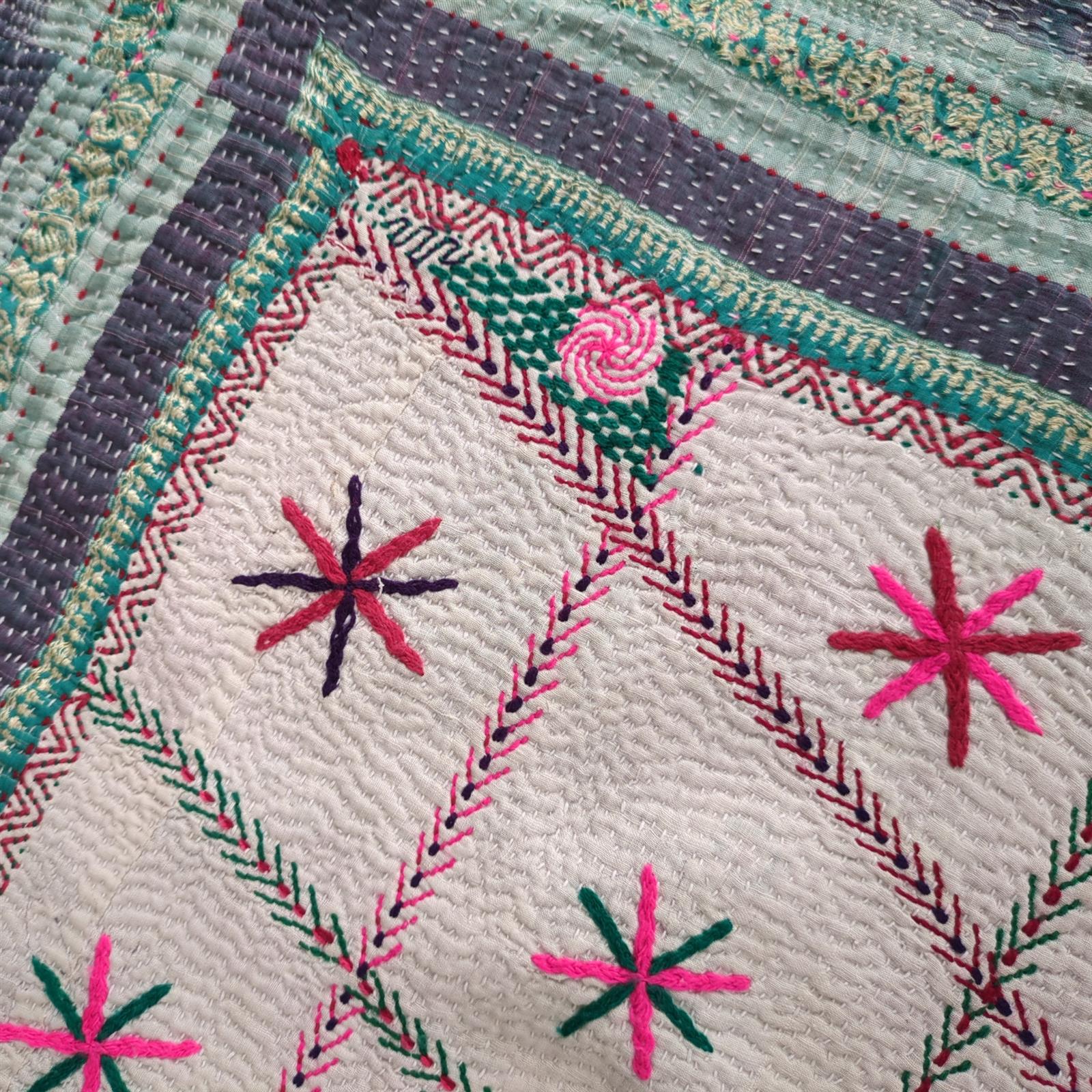 ヴィンテージ カンタキルト ラリーキルト 刺繍が可愛いカラフルお花 ソファカバー・マルチカバー #337