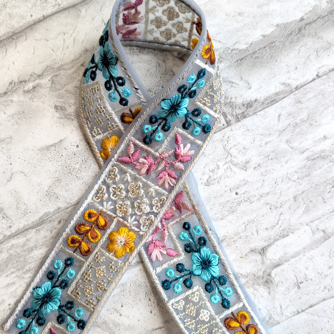 【中幅】インド刺繍リボン Handmade|手作り|インドハンドメイド素材、布小物 #9011