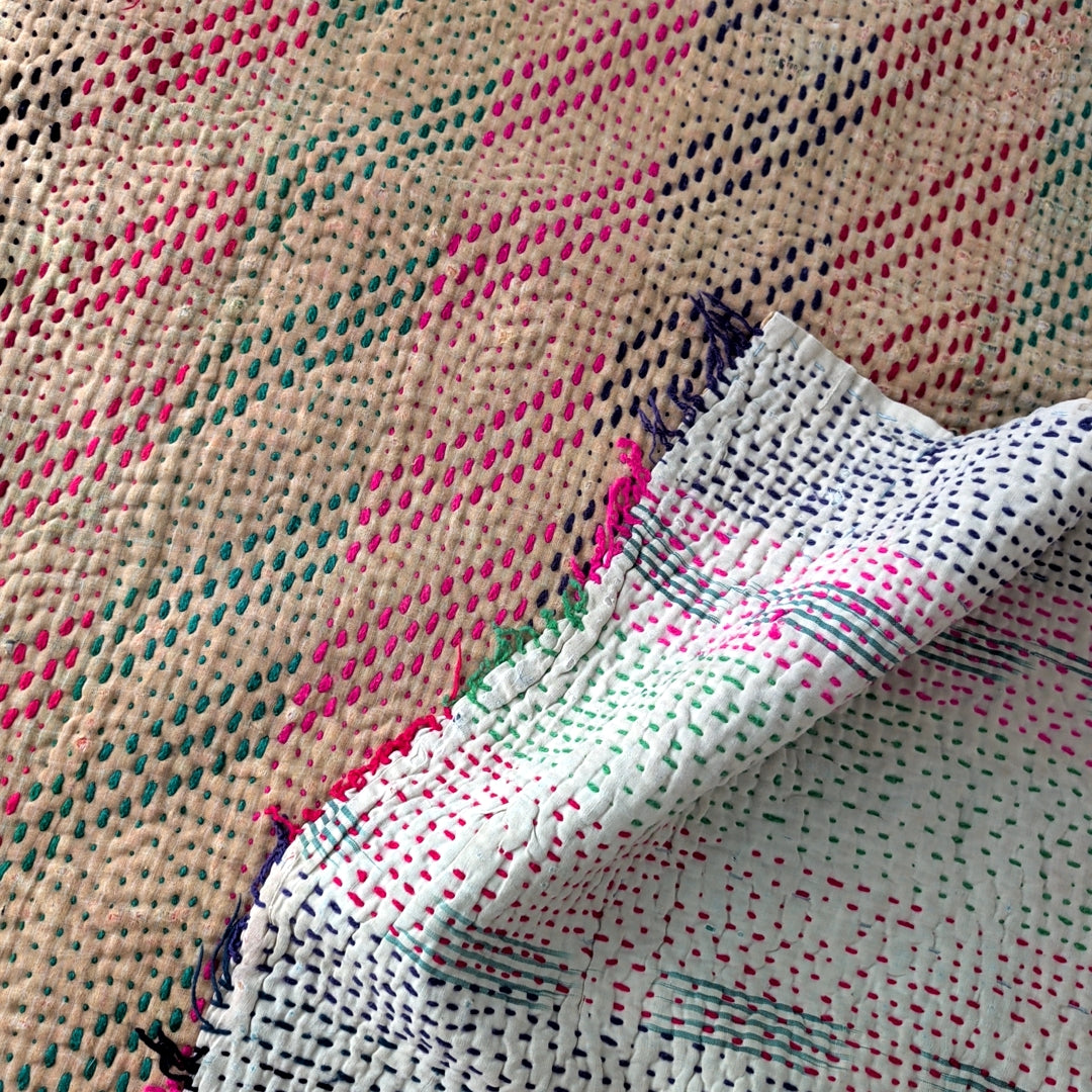 ヴィンテージカンタキルト ラリーキルト kantha ラグマット アジアンキルト　#1242