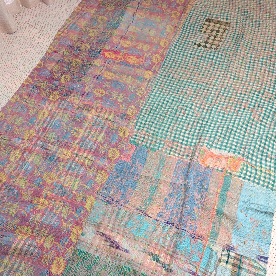 ヴィンテージカンタキルト ラリーキルト kantha ラグマット アジアンキルト　#1255