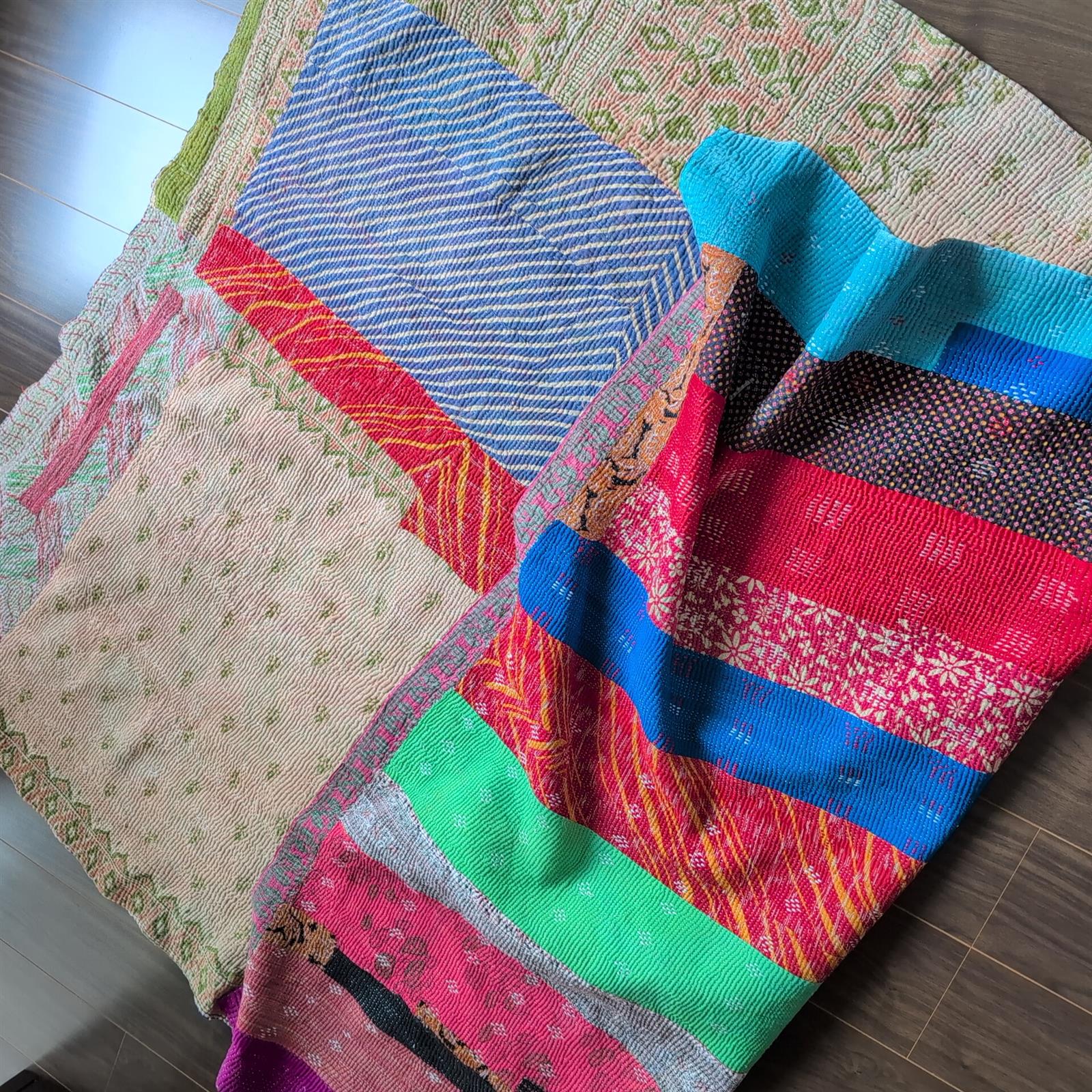 「ストライプ」　インド伝統工芸 民芸品 ヴィンテージカンタキルト ラリーキルト 刺し子布 #651