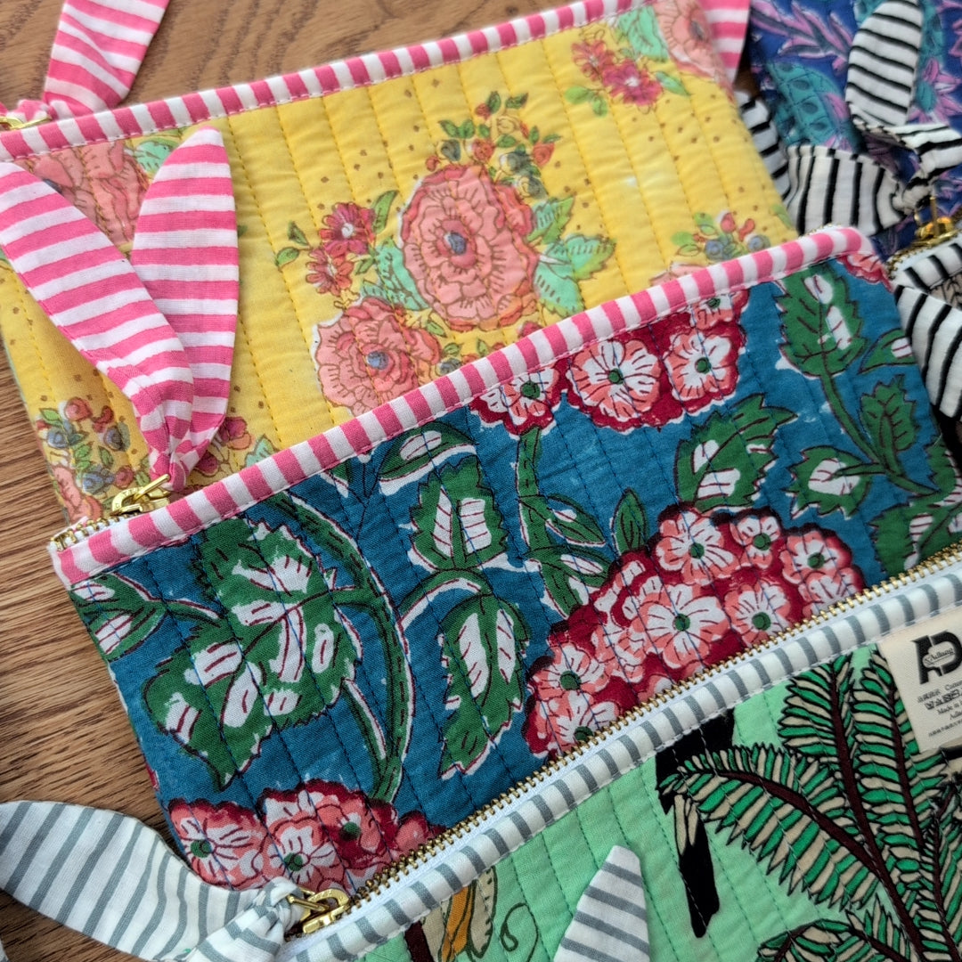 【M】手作りオリジナルフラットポーチ ハンドブロックプリント　block print インド マザーズポーチにも