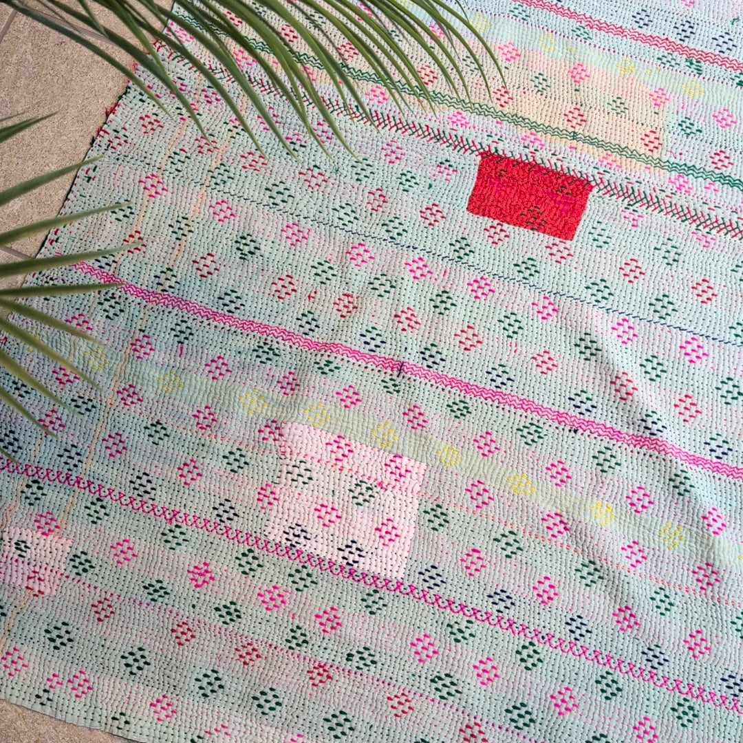 ヴィンテージカンタキルト ラリーキルト ラグマット ソファカバー ［カラフル刺繍］#1112