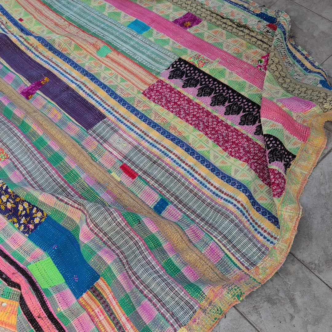 ヴィンテージカンタキルト ラリーキルト kantha ラグマット ［賑やかパレード］#1138